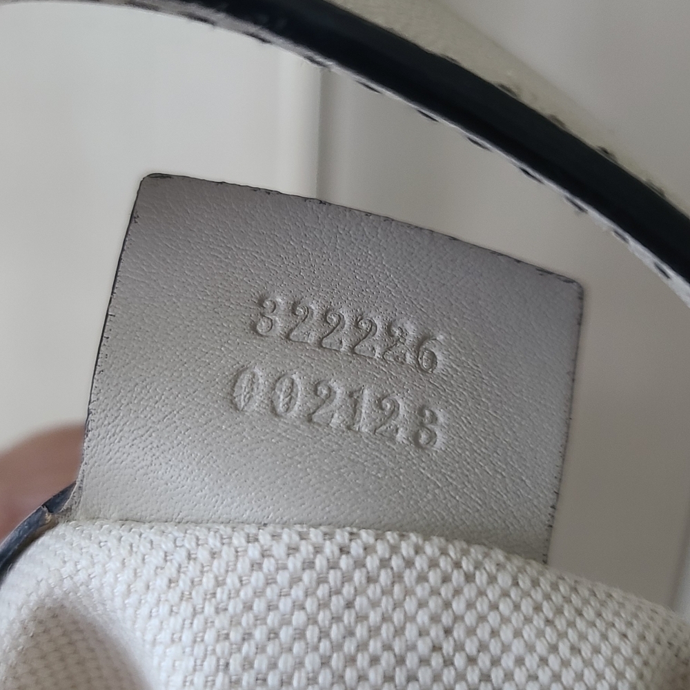 GUCCI Emily Guccissima Hobo Bag in Bone White AUTHENTIC/VERIFIED - Picture 5 of 14